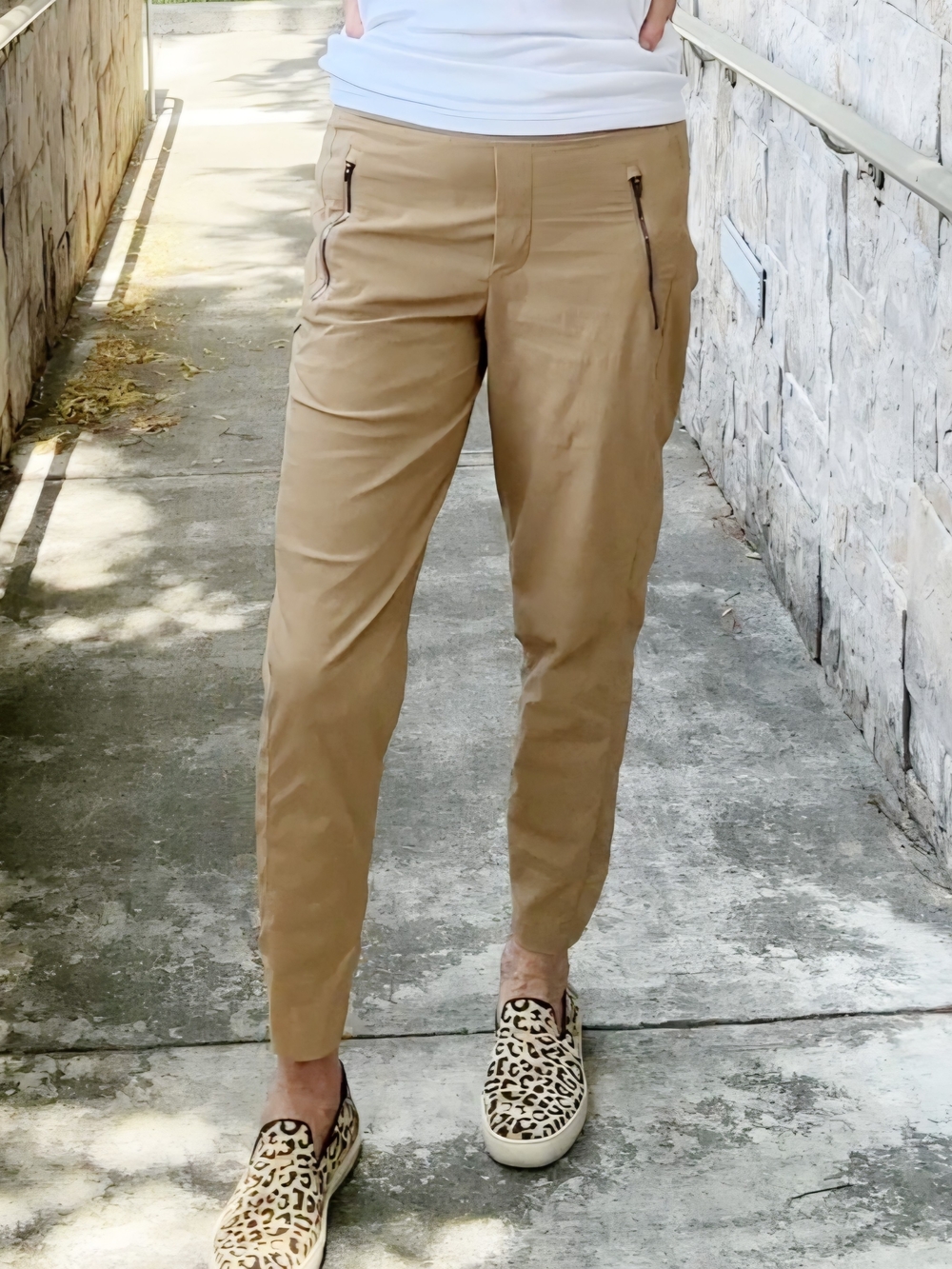Athleta Trekkie North Jogger Pants Big Sur Brown (Camel Tan) Size 4 Active